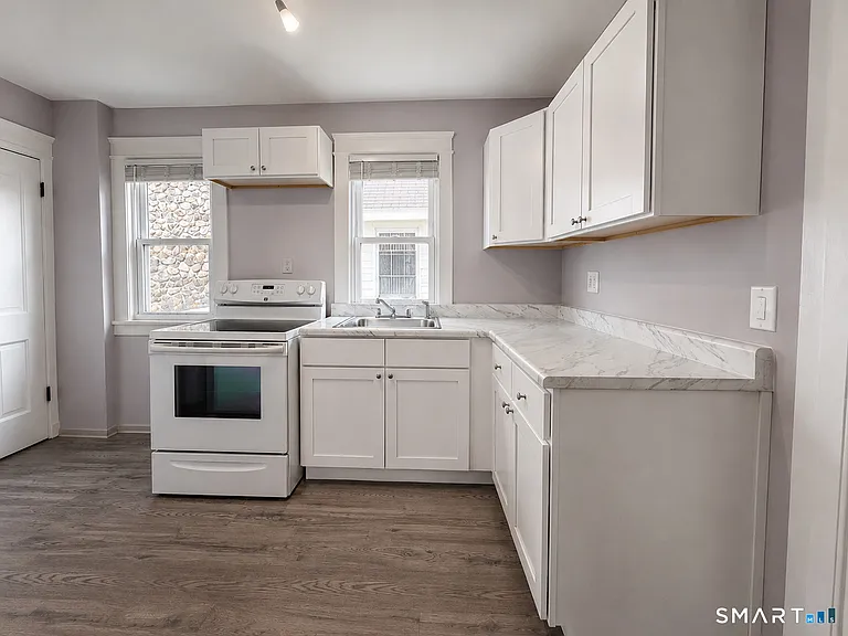 132 Clinton St — Photo 7