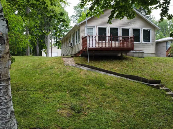 630 Hillcrest Dr, Lake, MI 48632