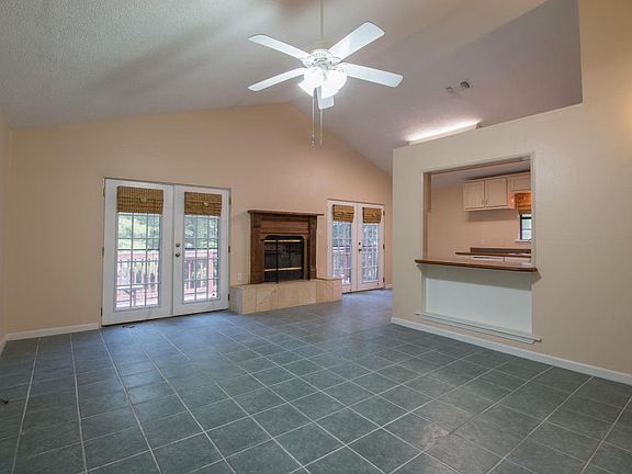 3rd image of 10418 Riverroad Dr