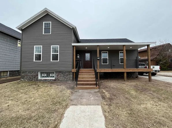 1112 Merryman St, Marinette, WI 54143