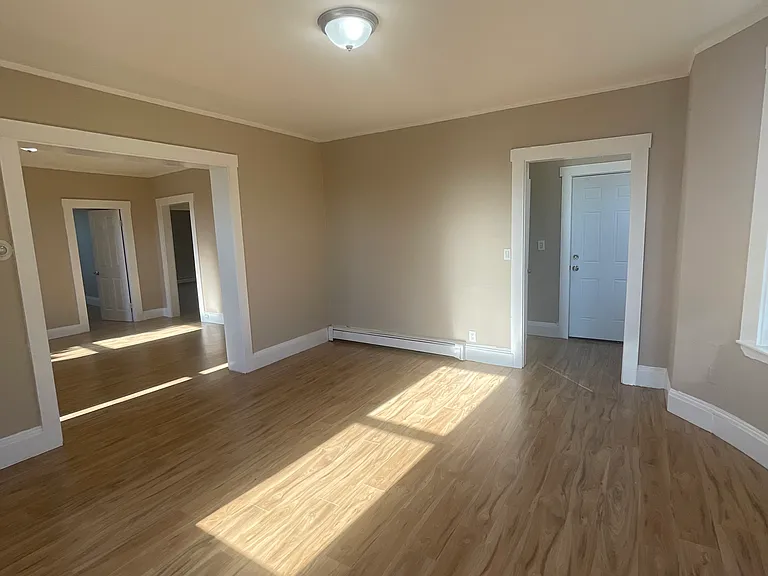 18 Lawton Ave #2 — Photo 14