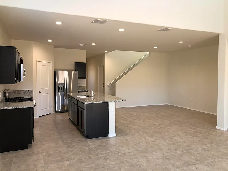 3702 N 307th Dr — Photo 11