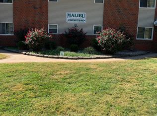 105 S County Rd APT 207, Mascoutah, IL 62258