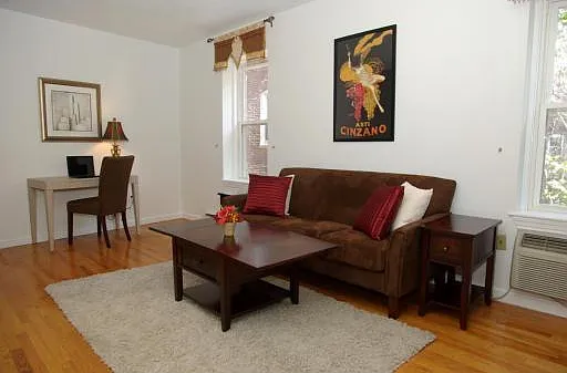 32 Fleet St #5 — Photo 2