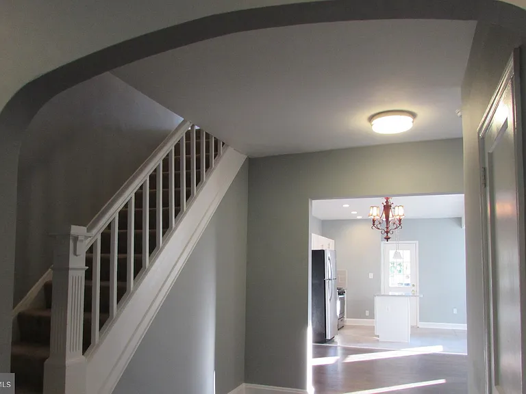 2735 Chesterfield Ave — Photo 10