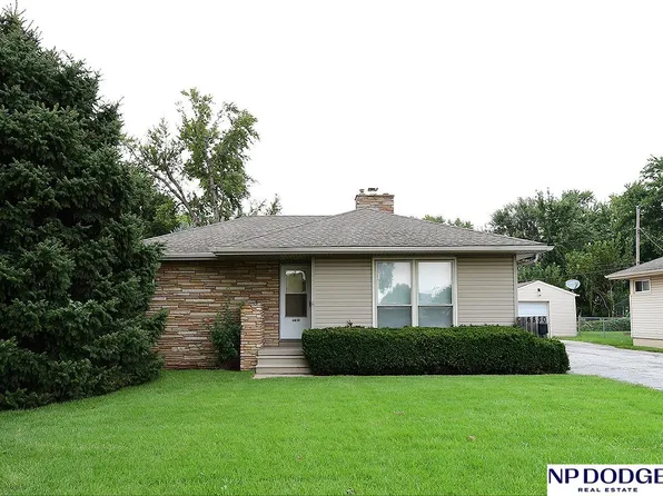 6830 Pacific St, Omaha, NE 68106
