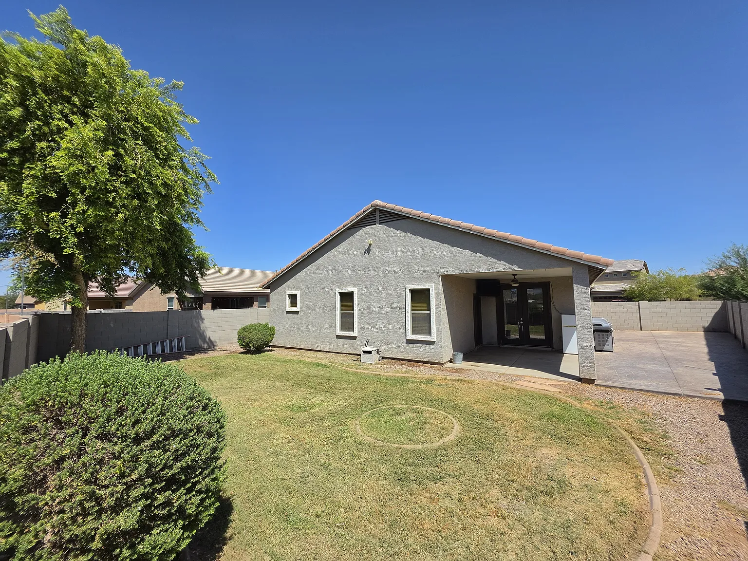4 bed, 1738 sqft, $2,500 — Photo 2