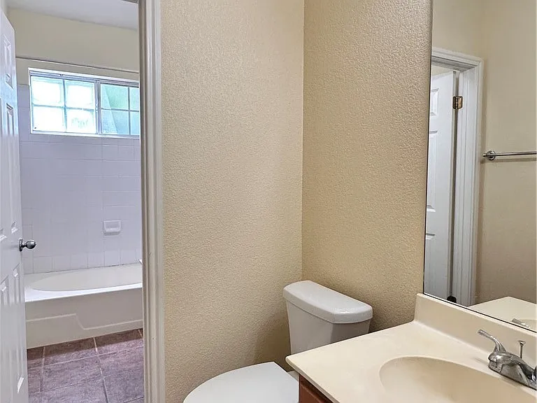 2050 Lisa Ln — Photo 19
