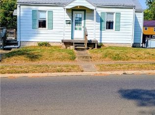 1037 Pine St, Zanesville, OH 43701