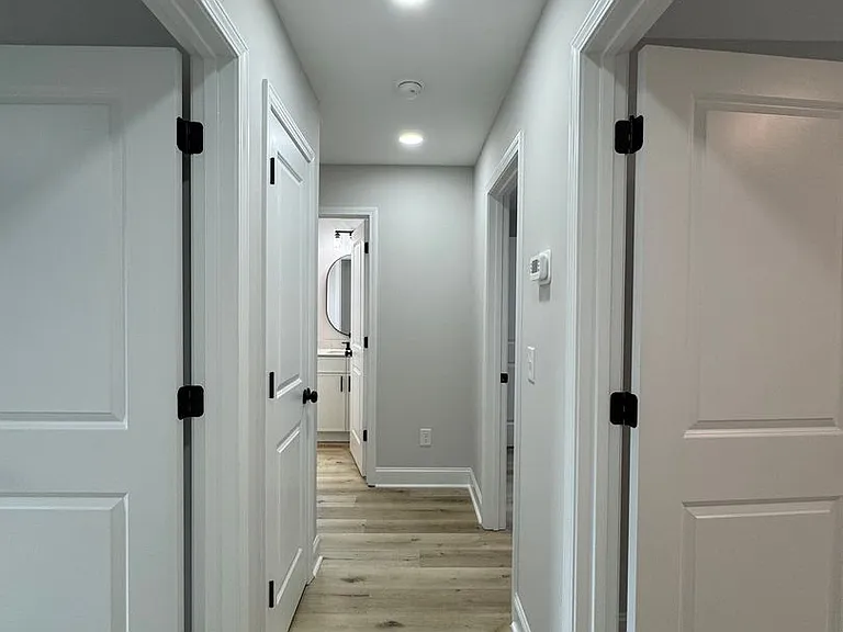 3530 Charing Cross Rd — Photo 12