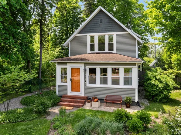 1859 Newport Rd, Ann Arbor, MI 48103