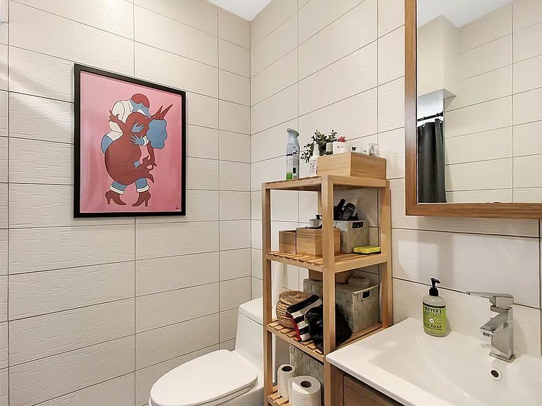315 Franklin Ave #3F — Photo 9