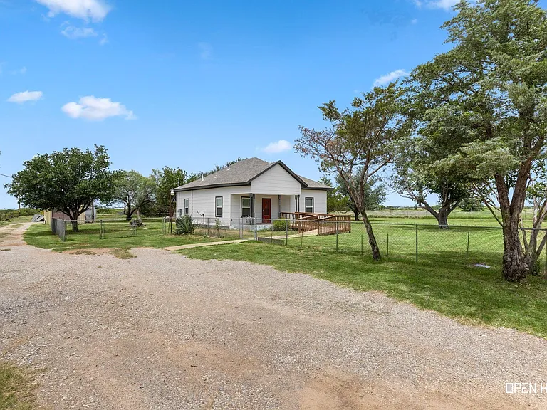 5312 Crown Ln — Photo 3