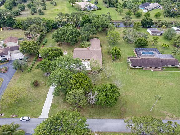 4th image of 8088 Nashua Dr