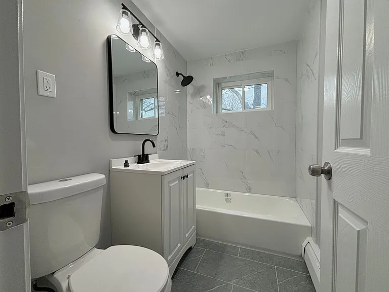 142 S Main St — Photo 11