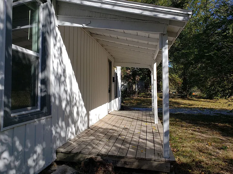 337 N Park Ave — Photo 2