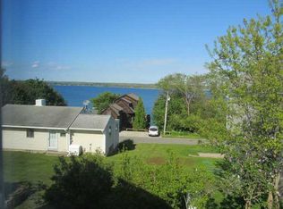 110 Robin Rd, Portsmouth, RI 02871