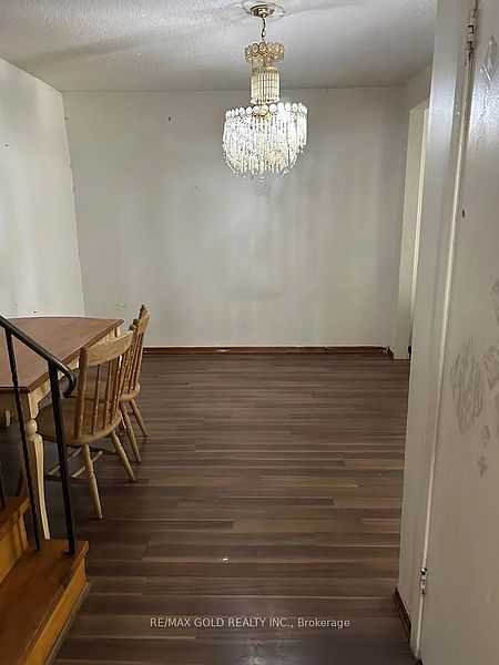 Mississauga House for rent - 3 Bedrooms — photo 2