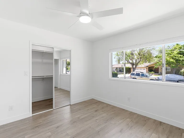 16257 Los Alimos St — Photo 22