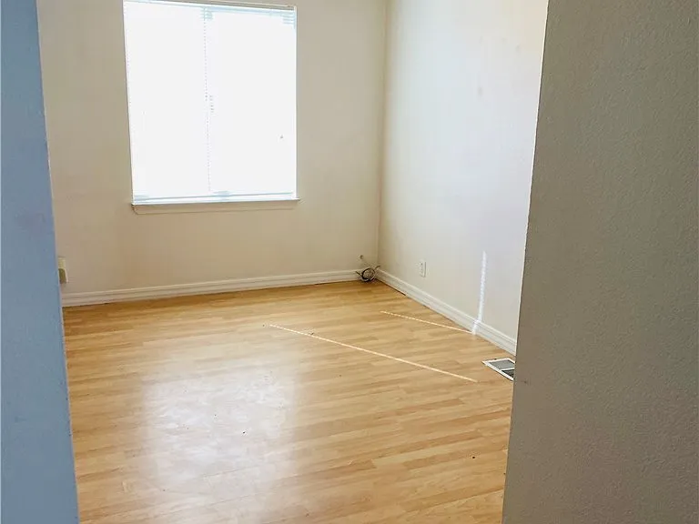 700 Elm St #27 — Photo 9