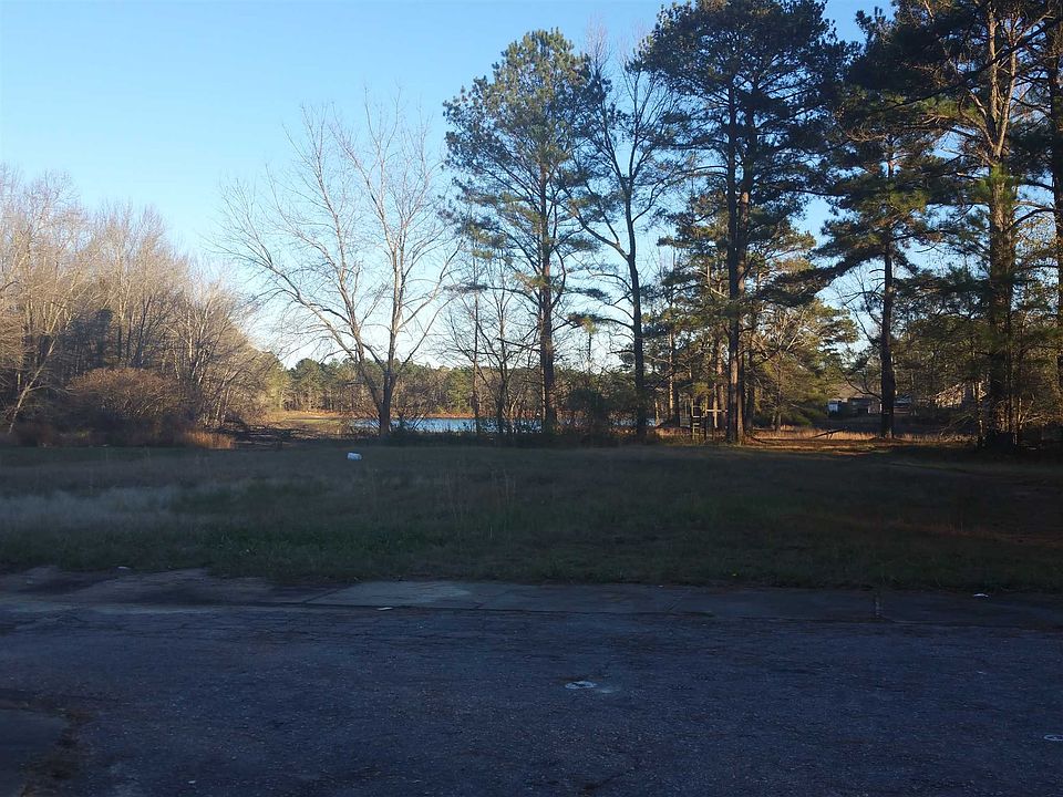 1st image of 208 Greenlake Dr