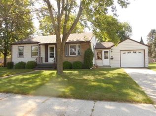 2113 33rd St, Two Rivers, WI 54241