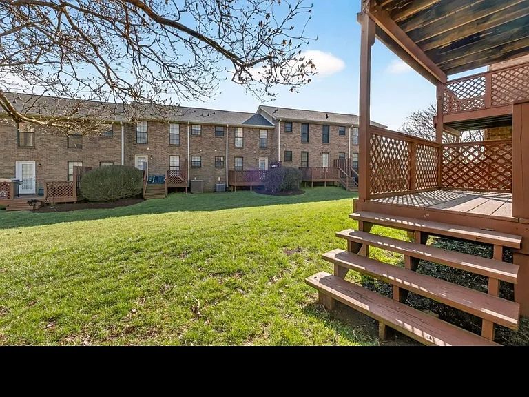 125 Villa View Ct — Photo 6