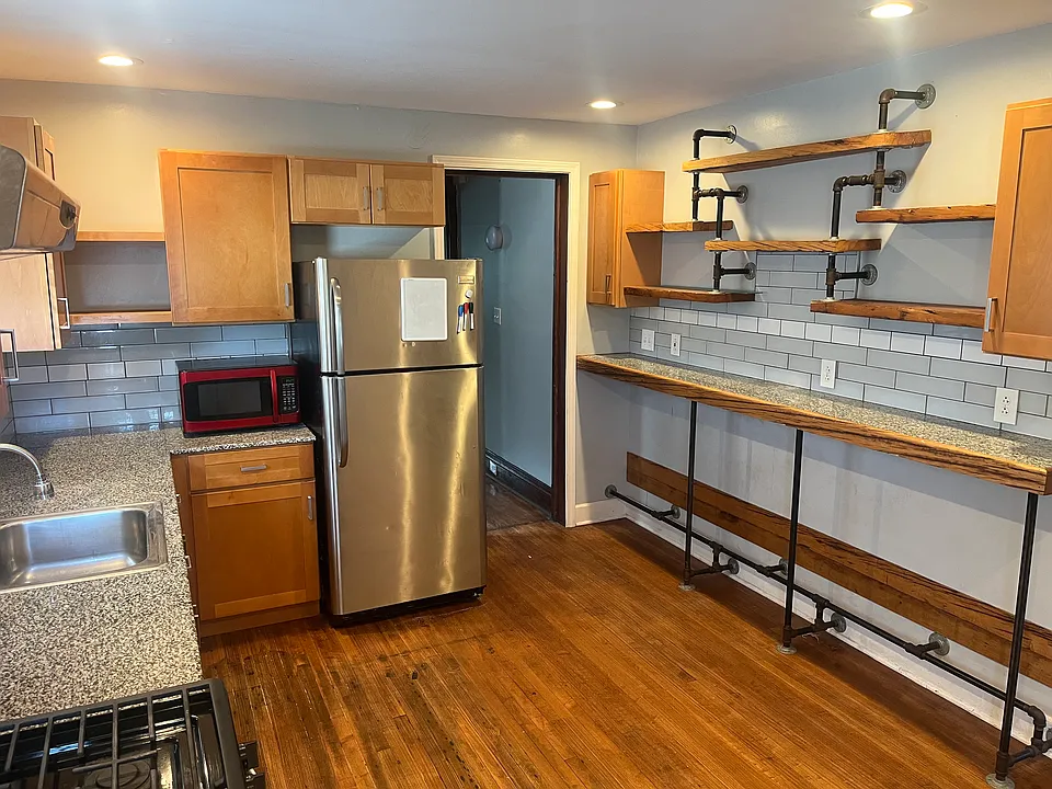 45 Meech Ave #1