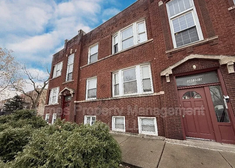 1 bed, 1.0 bath, 900 sqft, $1,300 — Photo 3