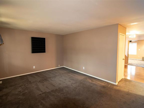 5th image of 12443 Glenbush Dr