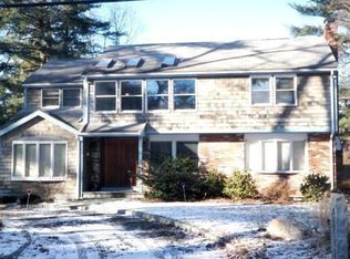 69 Manor Ave, Wellesley, MA 02482