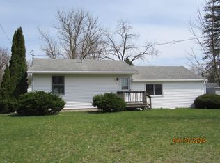 316 6th St NE, Cedar Springs, MI 49319