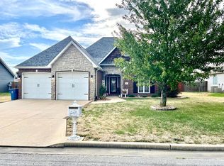 2209 W Greystone Sq, Webb City, MO 64870