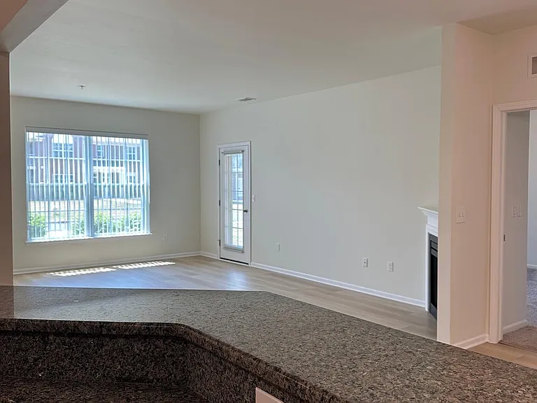 28289 S Pointe Ln — Photo 10