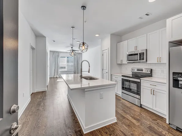 1677 54th Ave N APT 206, Nashville, TN 37209