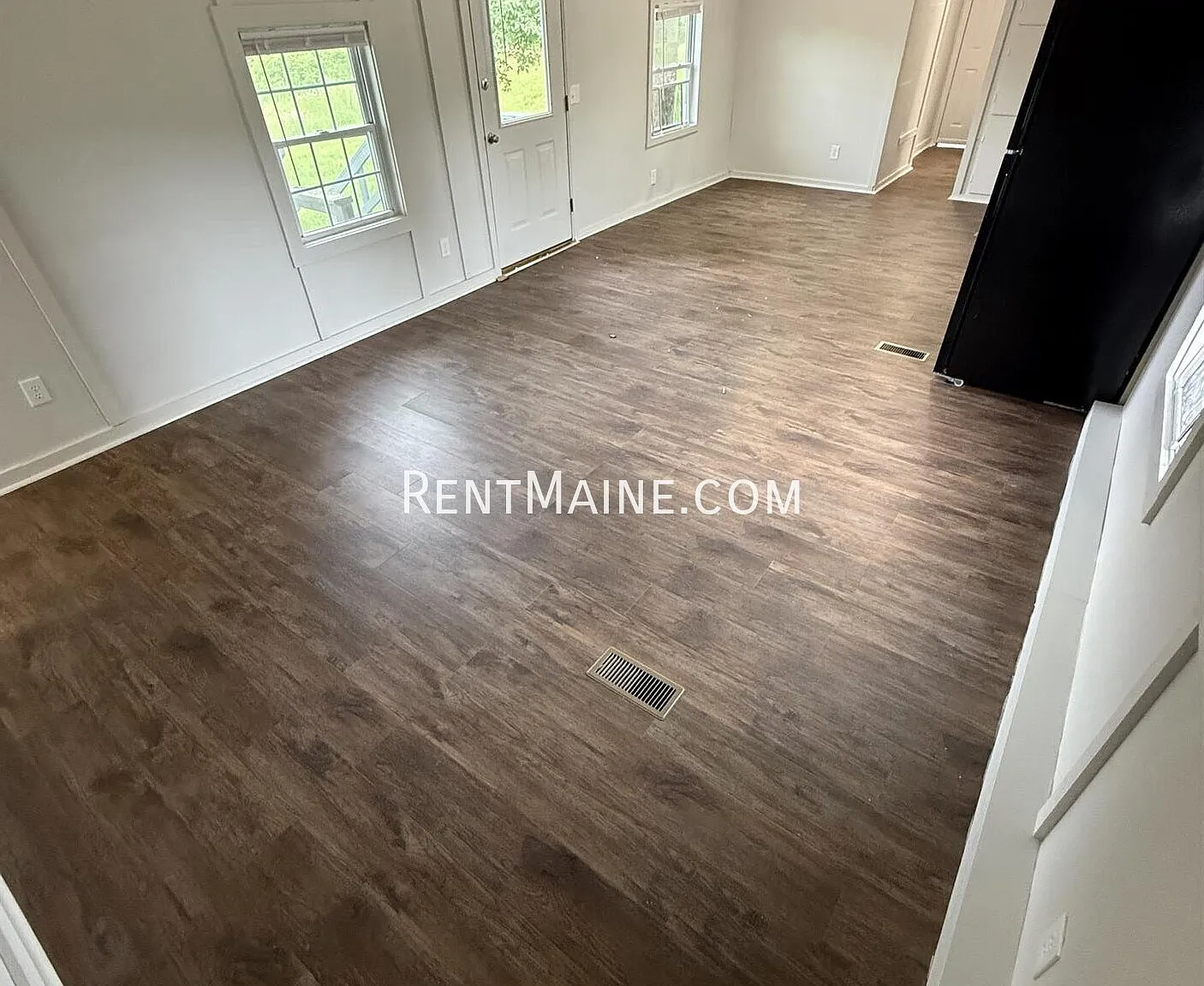 3 bed, 1.5 bath, $1,150 — Photo 3