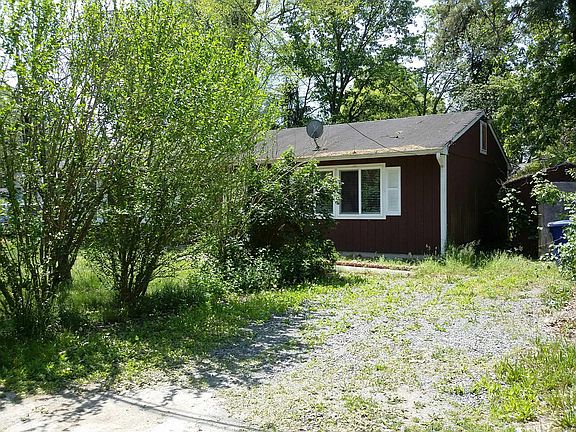 3rd image of 119 Sunset St