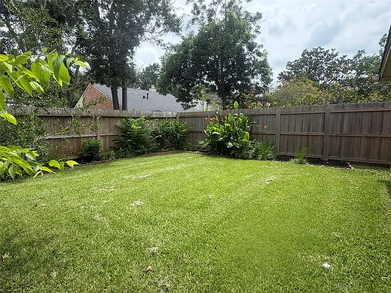 3806 Carya Cir — Photo 12