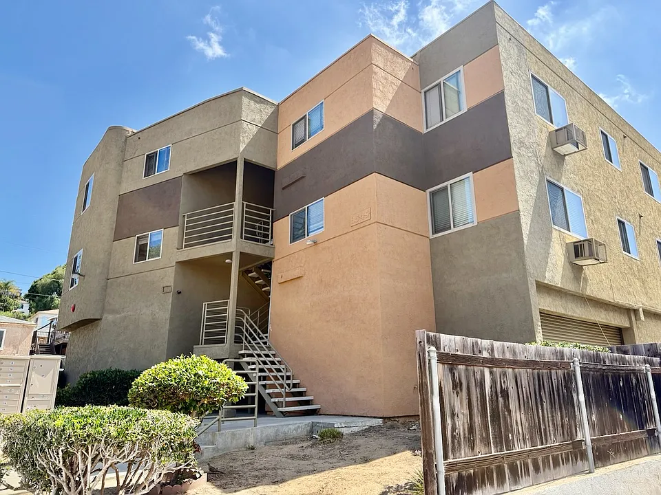 3549 Reynard Way #11