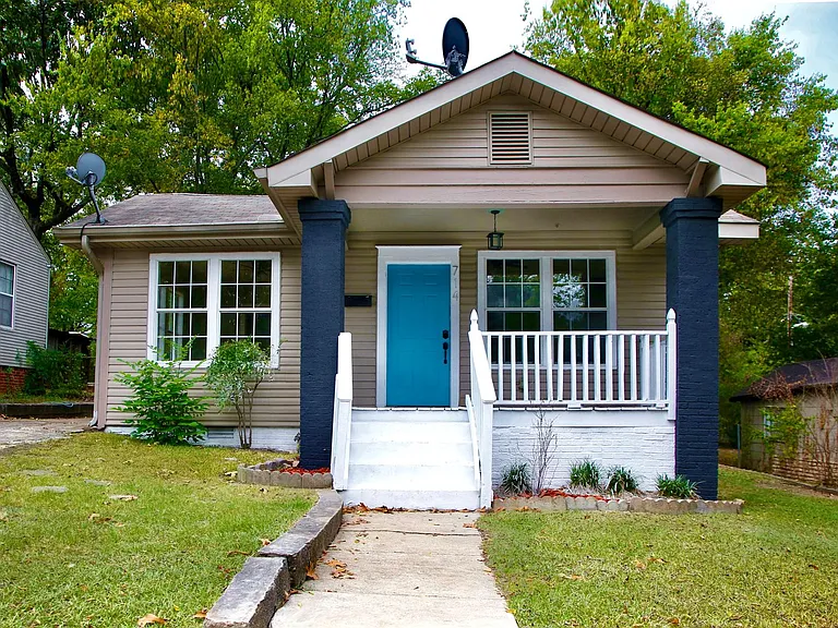 714 S Valentine St — Photo 1