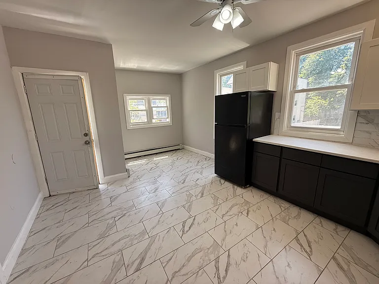 17 William St #2 — Photo 2