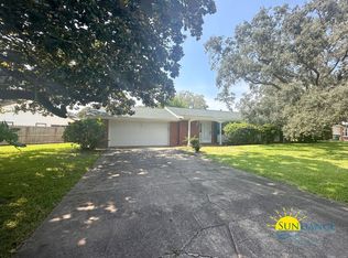 303 Meggs Dr, Fort Walton Beach, FL 32548