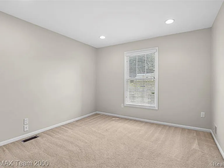 1248 Lasalle Rd — Photo 46