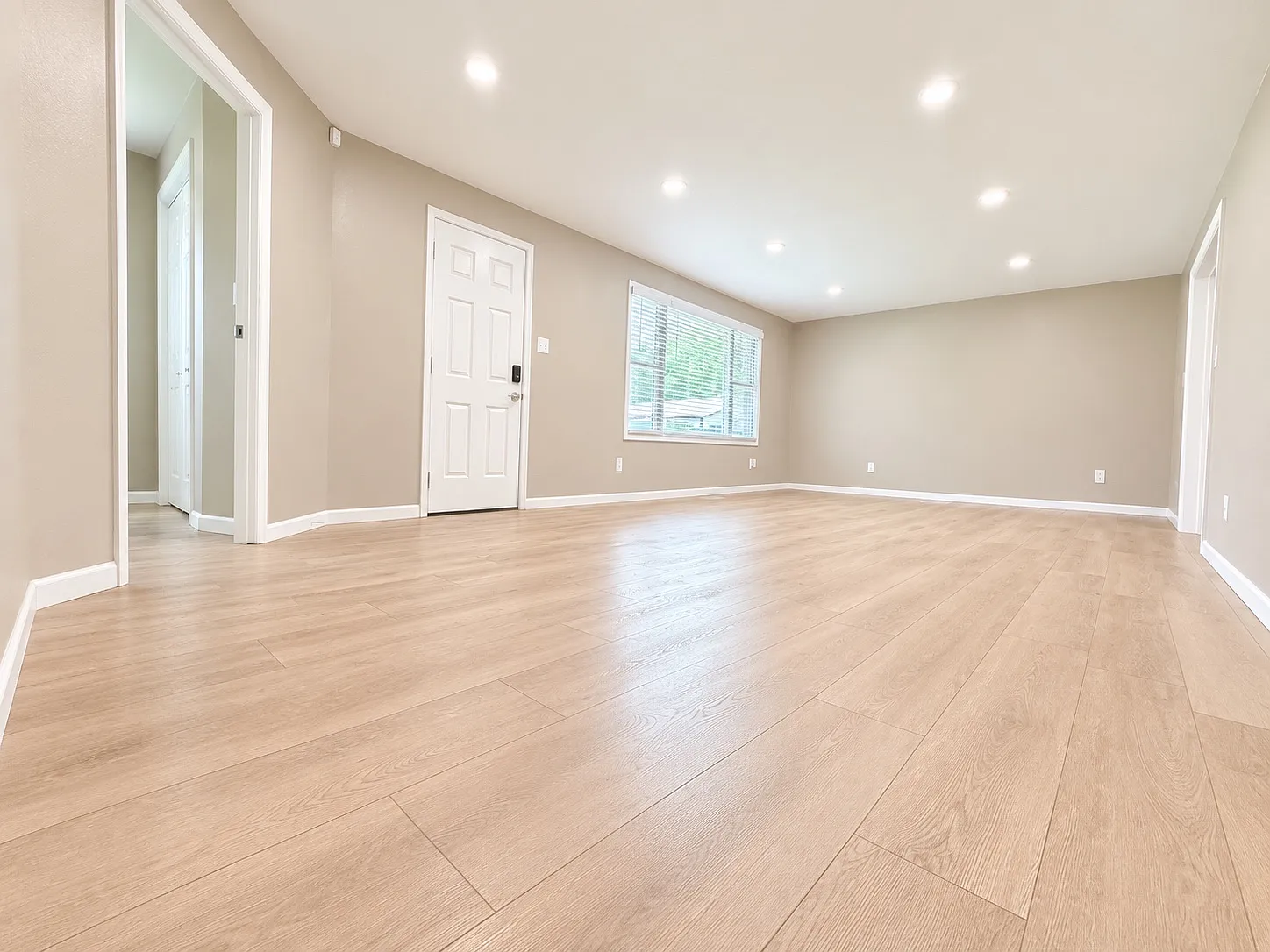 3 bed, 1600 sqft, $1,650 — Photo 4