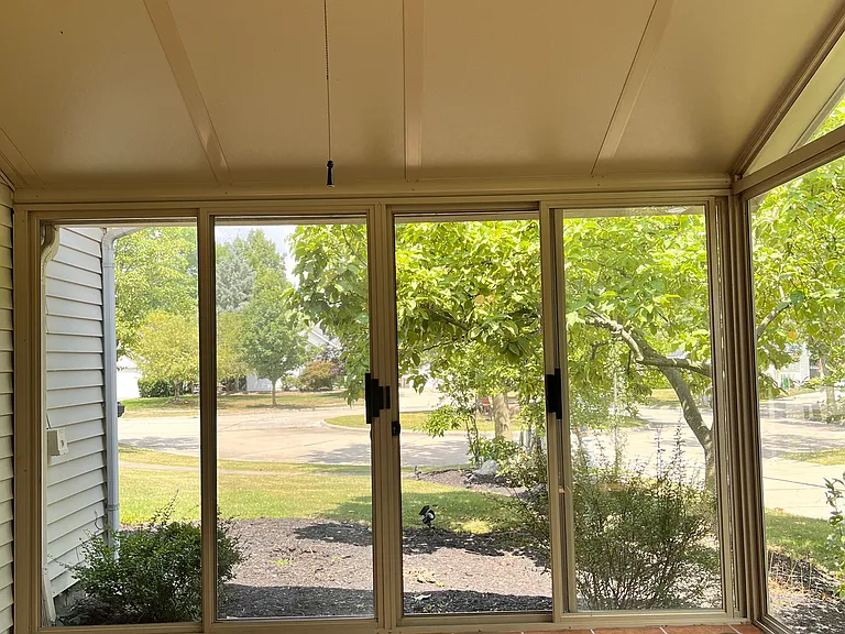 360 Arbor Ct — Photo 10