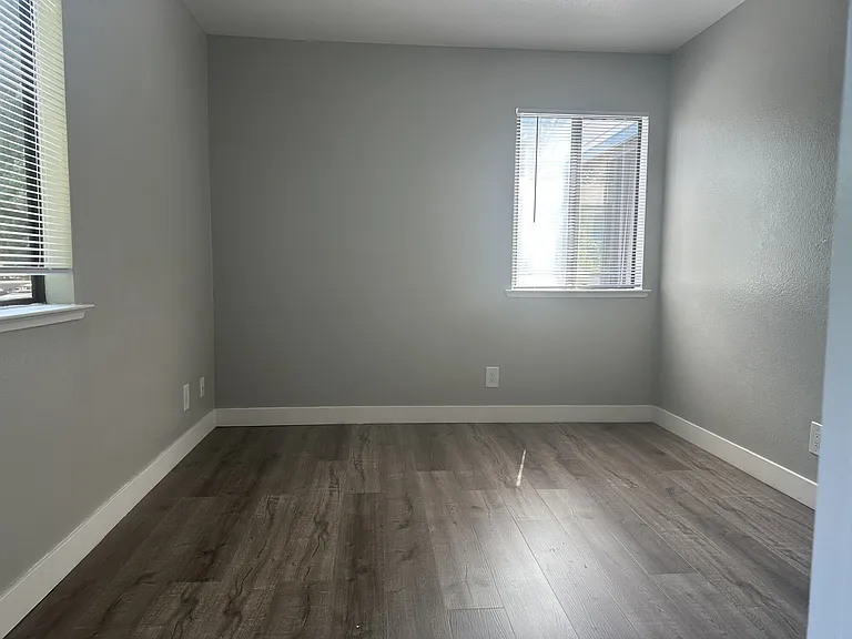 Riverfront Apartments — Photo 20