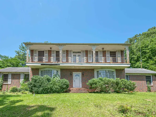 3 Meadow Ln, Bessemer, AL 35022