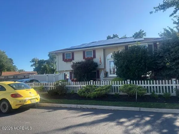 902 10th Street, Keyport, NJ 07735