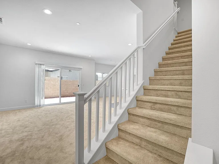 15395 Lotus Cir — Photo 5