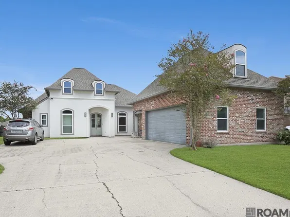 11680 River Highlands Dr, Saint Amant, LA 70774